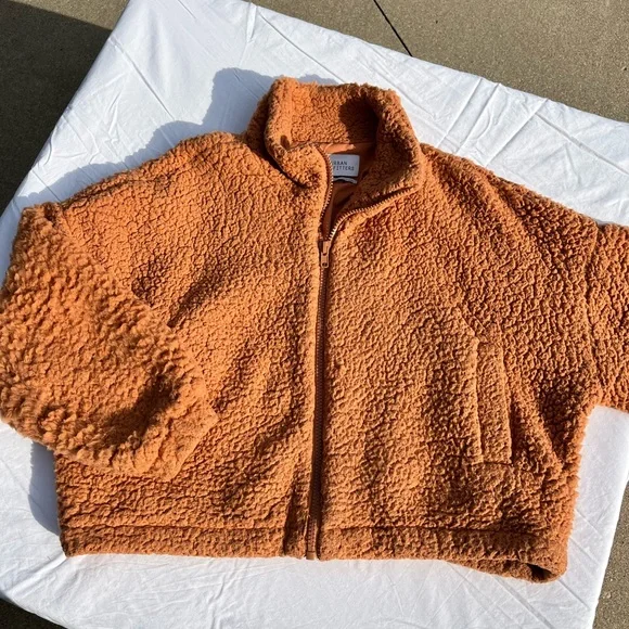 Urban Outfitters teddy coat - Picture 5 of 5